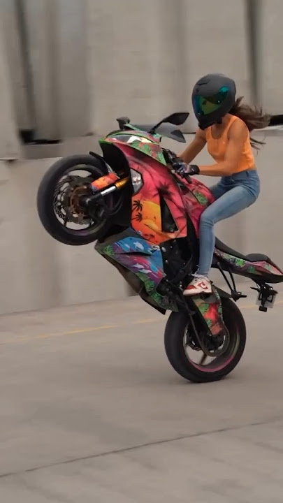 Dafy's Wheelie 🥰 #shorts Long Wheelie 😁 #wheelie #moto #dafy