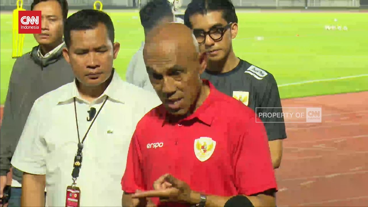 Momen Simon Tahamata Jawab Wartawan Gunakan Bahasa Indonesia