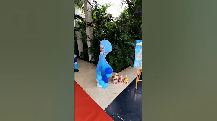 1st birthday party decoration #frozen #ElsaAnna #dkgpartyevents #balloondecoration