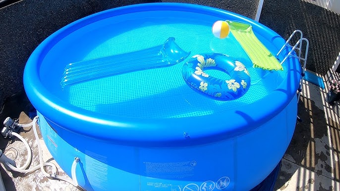 Swimming Pool + Dry Ice + Bubbles 