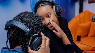 Byari ibicika ubwo Miss Naomie na Miss Divine Muheto  bakoraga agashya muri Studio 🎙️😂😂😂