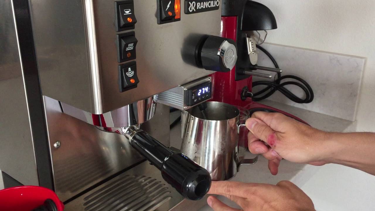 Steaming milk with the Rancilio Silvia v4 with PID | all day i eat like a shark