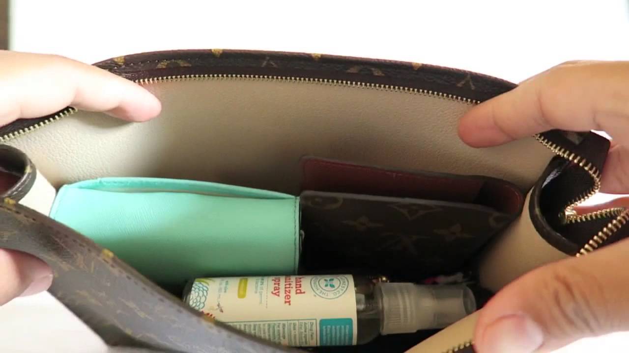 Louis Vuitton Toiletry Pouch 26 /What Fits Inside - YouTube