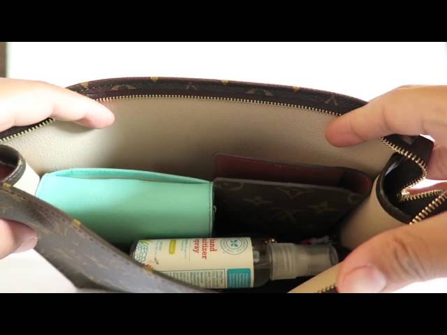 Louis Vuitton Toiletry Pouch 26 /What Fits Inside 