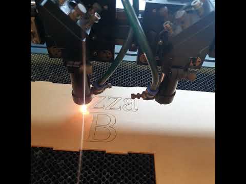 Video Cắt mica, cắt chữ mica ở đâu giá rẻ (sài Gòn, HCM, Phú... - youtube