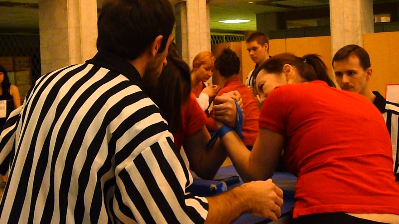 Армрестлинг ВУЗы Москвы 2012 Девушки - YouTube