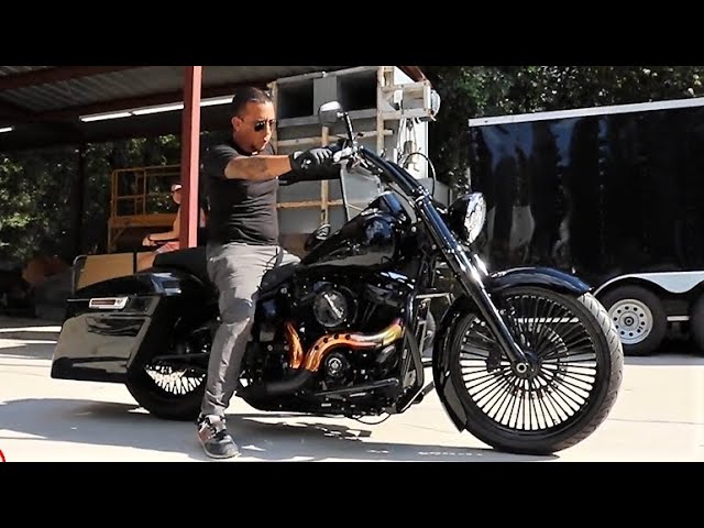 Customized Harley-Davidson Softail Slim by Thunderbike 