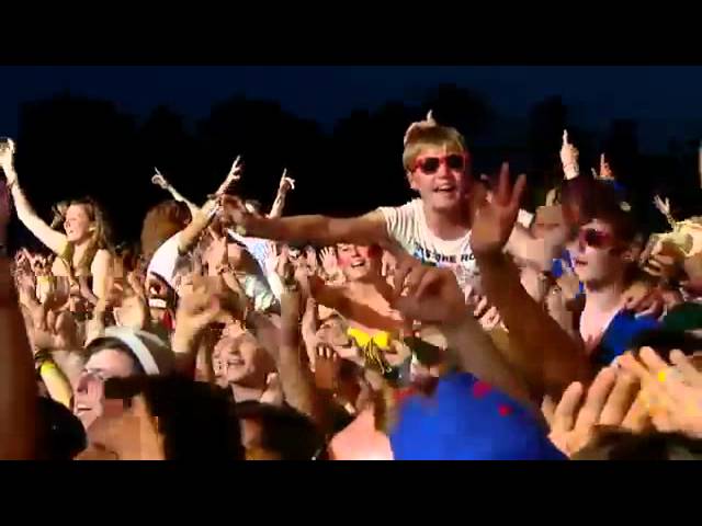 Noel Gallagher - Don't Look Back In Anger [Live V Festival 2012] - Hylands Park, Chelmsford class=