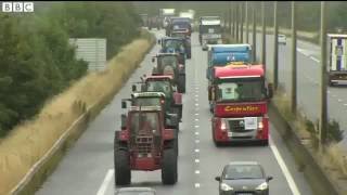 EU migrants crisis Lorry protest causes Calais disruption
SUBCRIBE us for MORE : ►►► https://www.youtube.com/channel/UCYrJbk5QjZ4UPktFdAw8d6g?sub_confirmation=1 ◄◄◄
RETRIEVED FROM www.bbc.com
eu immigration crisis,
eu migrants crisis,
the eu migrant crisis explained in 90 seconds,
mediterranean migrants crisis eu triples funding,
mediterranean migrants crisis eu to hold emergency summit,
eu migrant crisis meeting,
Traffic has been brought to a near-standstill in and around the northern French town of Calais, where protesters are demanding the closure of a migrant camp known as The Jungle.
The French government has promised to shut The Jungle, but hauliers are demanding a date for that to happen - something the authorities have yet to reveal.
More than 9,000 people live there in squalid conditions. Residents say that is disrupting life in Calais.
eu backs migrant crisis naval force, EU migrants crisis Lorry protest causes Calais disruption