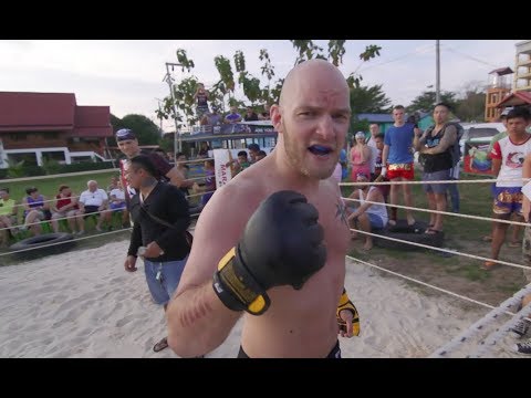 Finland Bodyguard  vs Muay Thai Fighter !!!