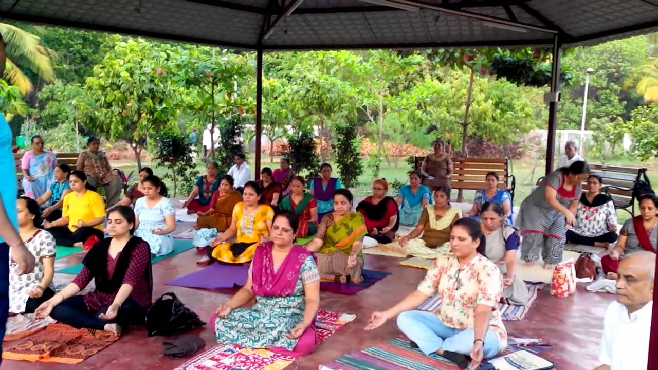Free Yoga Center At Vanvihar Borivali W Mumbai Youtube De qué forma los pagos que recibimos afectan al orden en que se muestran los precios. youtube