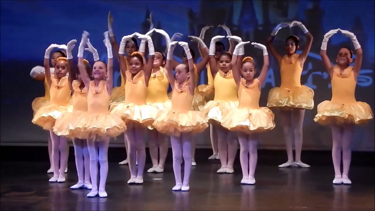 Gabi - Ballet - Um dia na Disney