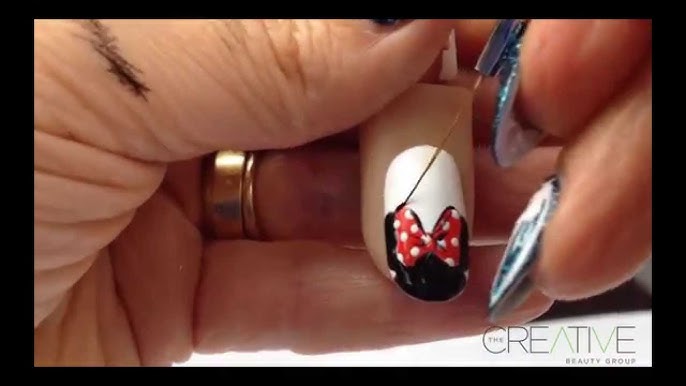 Minnie Mouse Nails Art