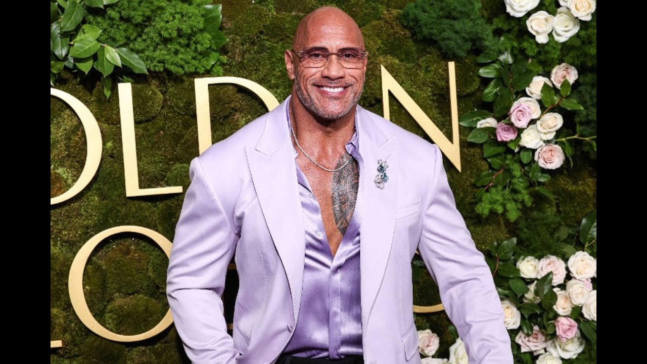 Dwayne Johnson lässt sich von seinen Töchtern schminken