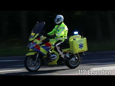Motorambulance 09-322 met spoed naar een onbekende melding in Leusden!