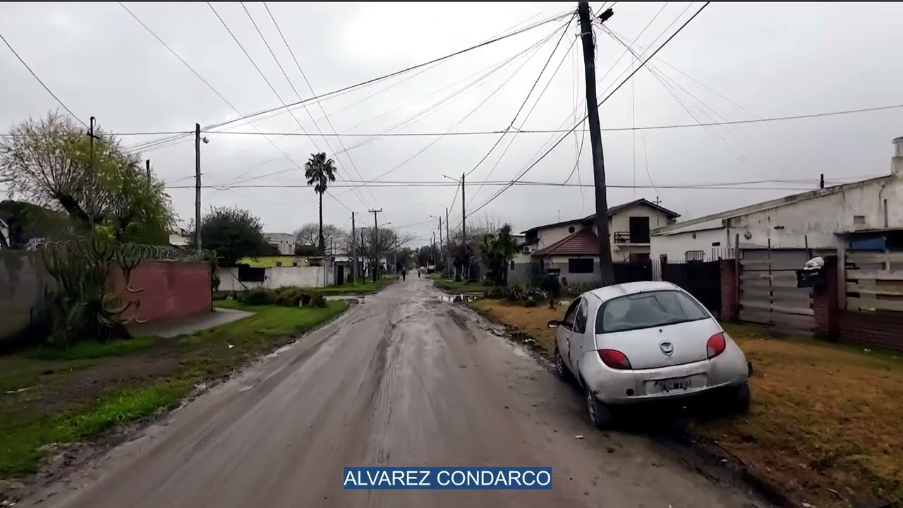 ALVAREZ CONDARCO  -DE GHANDI A ARROYO LA TAPERA-