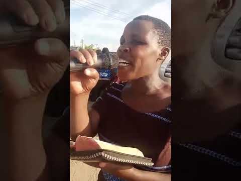 MAMA MCHUNGAJI MUSA KILAMBA ANAHUBIRI INJILI YA MTAA KWA MTAA BY MCH MUSA KILAMBA 255744486452