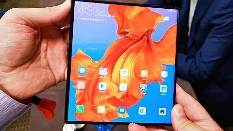 Tech Guide goes hands-on with the Huawei Mate X fo...