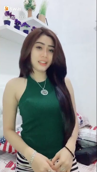 Story wa cewek cantik goyang