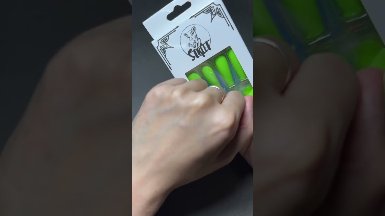 Wow Green nails 💚💚💚Link in bio