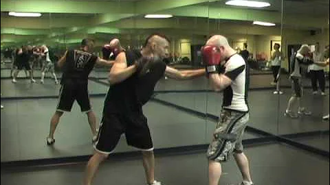 Boxing Basics: How to Do the Covering and Countering Focus Mitt Drill