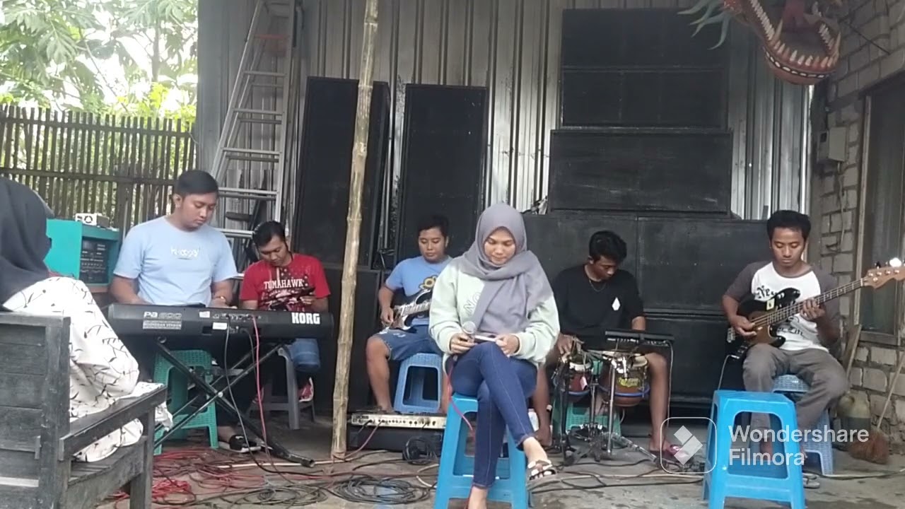 kupu-kupu nontiq nada Bu leo