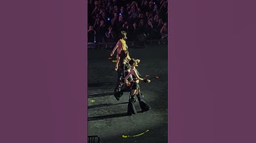 Aespa Whiplash Runway Walk In London @aespa #aespa #karina #ningning #giselle #winter #에스파