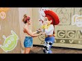 a toy story filled vlog *yeehaw*