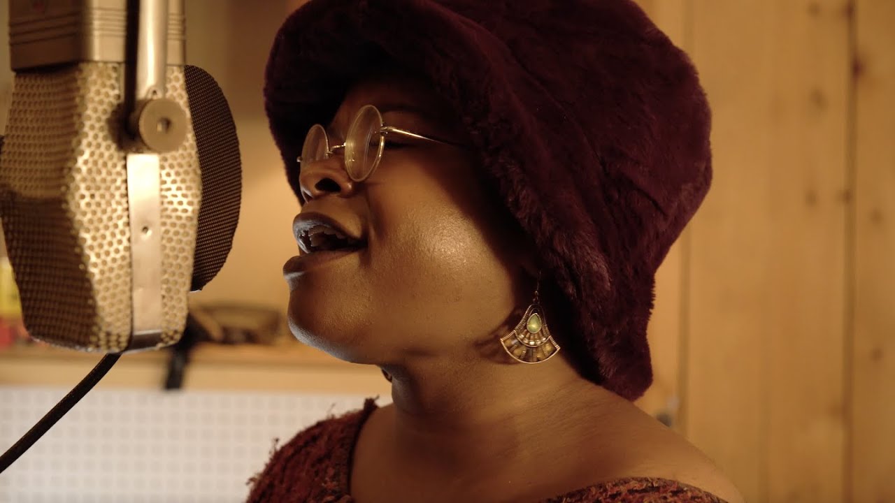 Standard Repertoire feat. Vanisha Gould - Easy Living