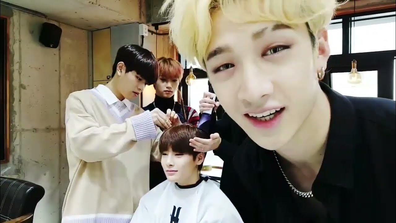 Хенджин stray kids 2022. Стрей кид максидент. Хёнджин из stray kids на обои 2022. Скрины с трансляции stray kids. С др stray kids.