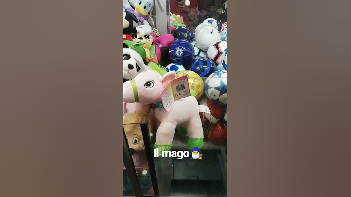 CHE CULO!!😱😎 VADO A GIOCARE ALLE MACCHINETTE E TROVO UN PELUCHE PRONTO PER ESSERE VINTO.  SI GODE🤩