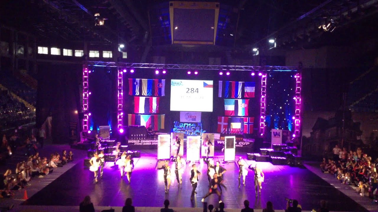 TC Move 21 - BLACK SWAN - Street Dance Show - Adults - 2014