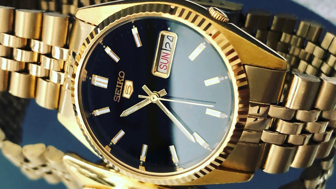 Gold Seiko 5 - 7009-3110 Unboxing | Vintage 1995 | Amazing black dial |  Poor Man's Rolex Datejust - YouTube