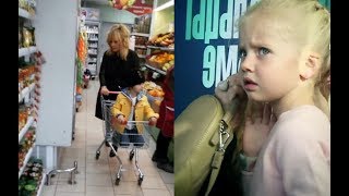 Алла Пугачева покупает продукты в Пятерочке. Осенняя прогулка по территории Замка.