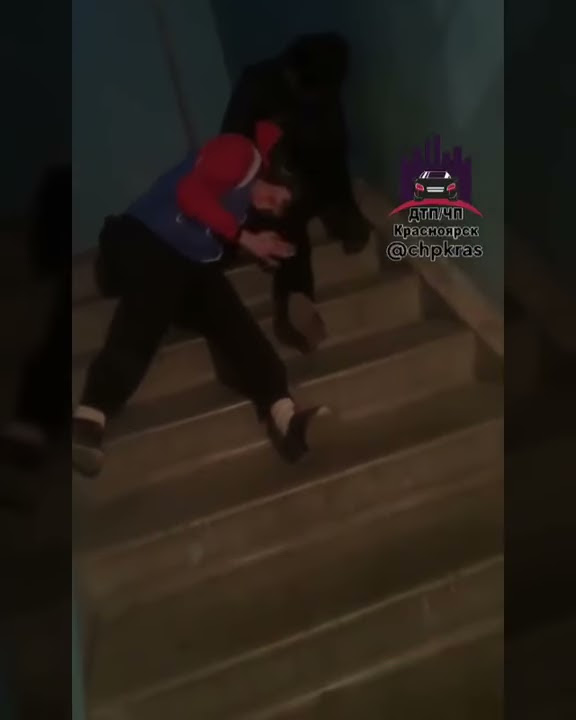 Наркоманы в подъезде - YouTube