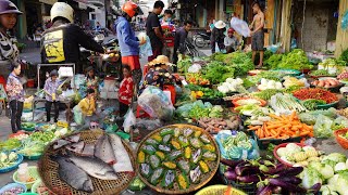 Cambodian Evening Street Market - Activities &amp; Lifestyle of Vendors Selling Vegetable &amp; More