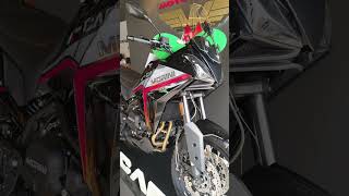 Moto Morini X-cape com pneus sem camara e rodas raiadas e rodas Akront especiais para off e on road