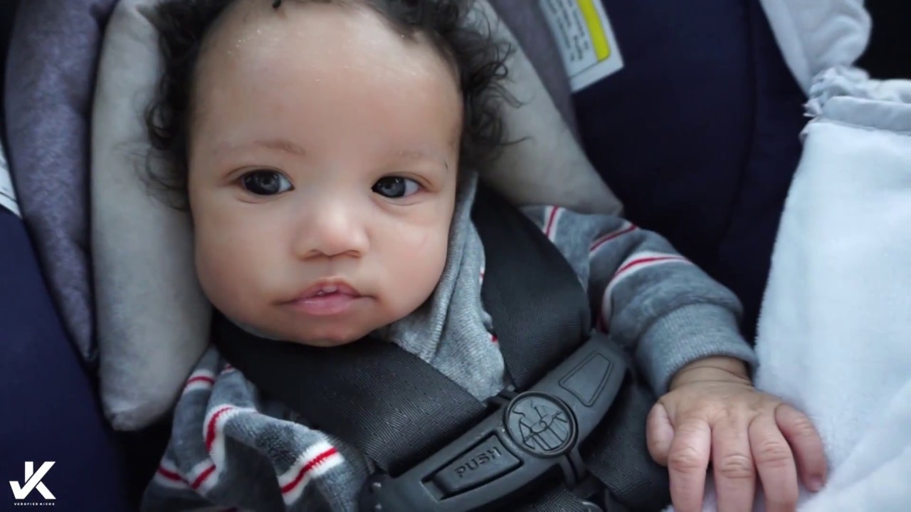 MALL VLOG | SHOES & CLOTHES SHOPPING WITH BABY MARK!