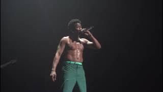 Lucky Daye Performing 