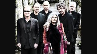 Vignette de la vidéo "June Tabor & Oysterband - Bonny Bunch of Roses"