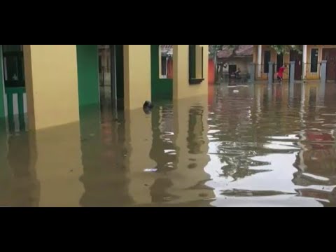 Banjir 3 Kecamatan di Bandung Mencapai 1 Hingga 1,5 Meter