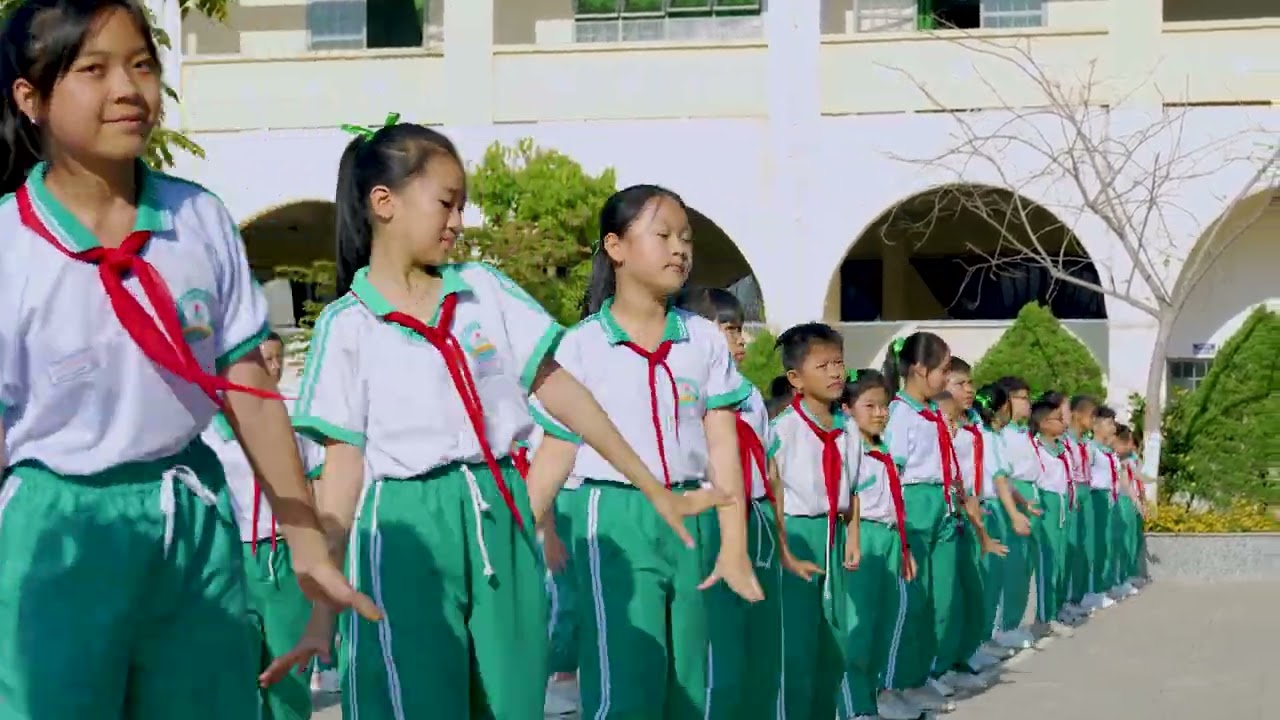FLASHMOB TH NGUYỄN TRÃI BẢO LỘC - CHIẾN BINH XANH - CÙNG KUN KHỎE MẠNH MỖI NGÀY