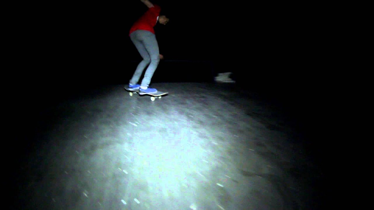 Stuff team - ночное катание в скейтпарке Николаева июль 2013