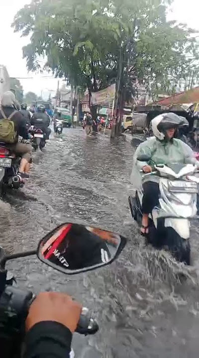 TERJADI KEMACETAN PARAH JALAN MUHAMAD TOHA BANDUNG BANJINR