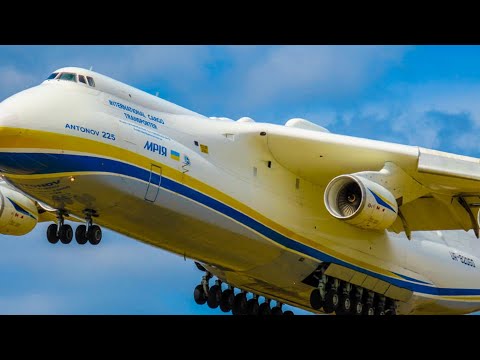 Ан-225 МРИЯ. Взлет в аэропорту Гостомель. Съемка с воздуха.