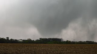 LARGE TORNADO HITS IOWA! - Salem, Iowa 4/16/2024