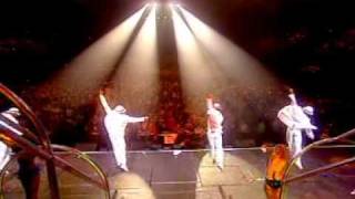Blue- BEAT IT - live from Wembley [ Michael Jackson medley]