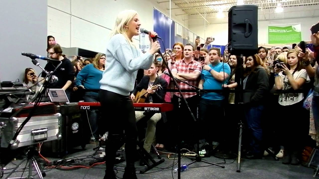 Ellie Goulding @ Best Buy Chicago 4/6/2012 Lights