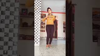 नाजु गाडी फस गई! Rajasthani Sexy Dance ! Stutas Video 2021 !