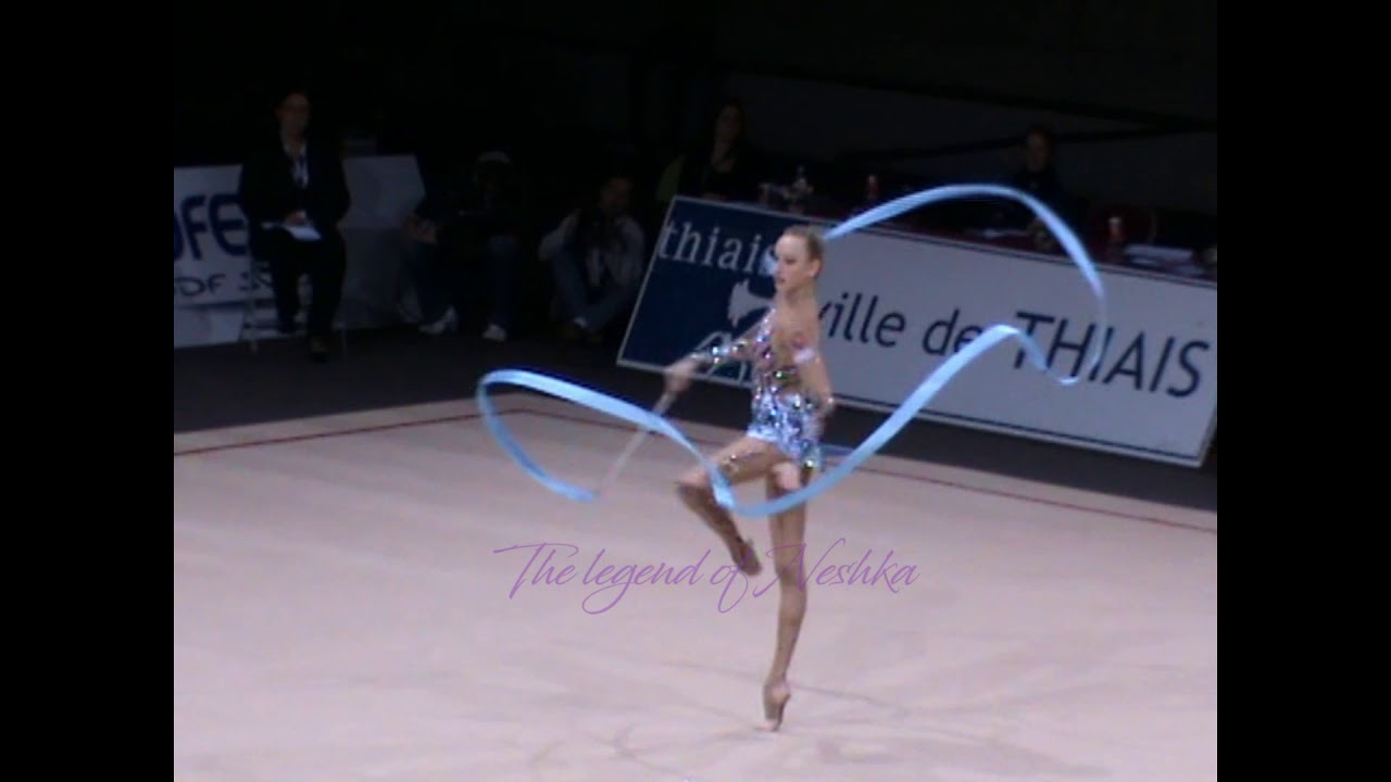 Vera SESSINA (RUS) ribbon - 2009 Thiais EF